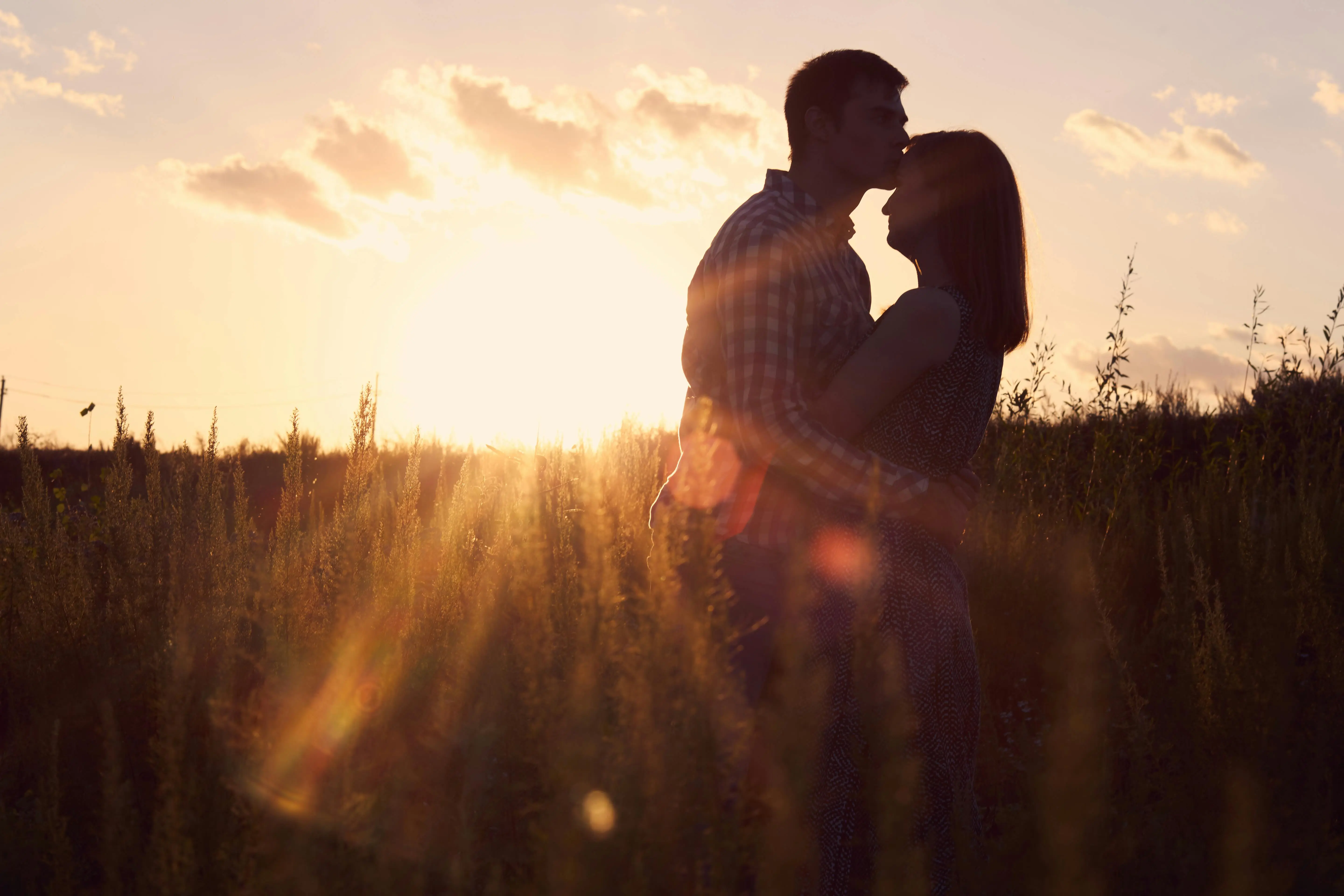 Lękowy styl przywiązania – jak wpływa na relacje i codzienne decyzje?